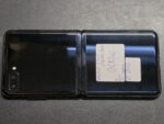Używany - Samsung Galaxy Z Flip 256GB Czarny (Mirror Black) - obrazek 3