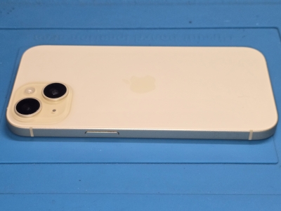 Używany - Apple iPhone 15 128GB Żółty - obrazek 4