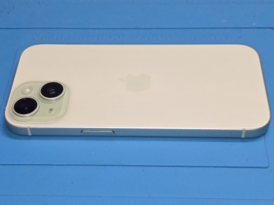 Używany - Apple iPhone 15 128GB Zielony - obrazek 4