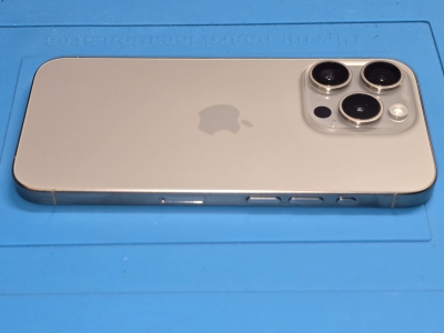 Używany - Apple iPhone 15 Pro 128GB Tytanowy - obrazek 6