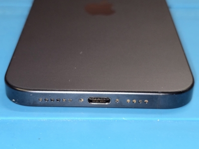 Używany - Apple iPhone 15 Pro Max 256GB Granatowy - obrazek 7