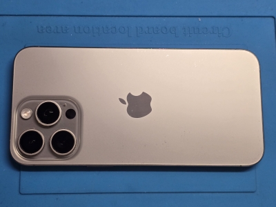 Używany - Apple iPhone 15 Pro Max 256GB Tytanowy - obrazek 3