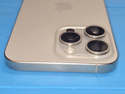 Używany - Apple iPhone 15 Pro Max 256GB Tytanowy - obrazek 5